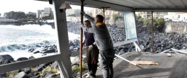 Da Ustica a Lampedusa, si fa la conta dei danni provocati dal ciclone Harry: a Linosa la situazione più drammatica (video)