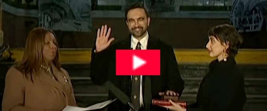 Giuramento sul Corano, in una stazione abbandonata: il sindaco di New York Mamdani terremota gli Usa:  (video)