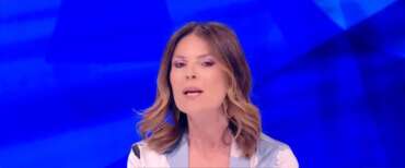 Marina La Rosa, l’ex GF fa la statista dalla Berlinguer e dispensa “soluzioni”: “Guadagnare tutti 3000 euro al mese” (video)