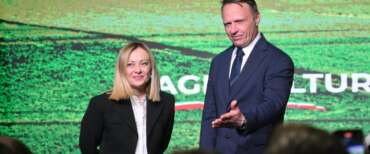 L’Europa destina 10 miliardi in più agli agricoltori italiani: la soddisfazione di Meloni e Lollobrigida