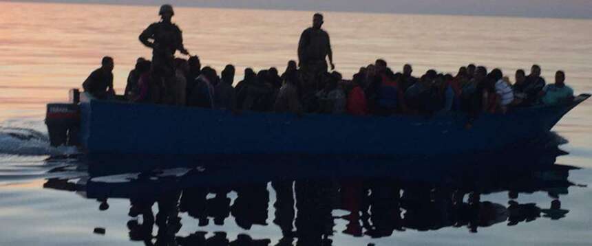 Migranti, trafficante di esseri umani pakistano ucciso per contrasti sui compensi da un “collega”