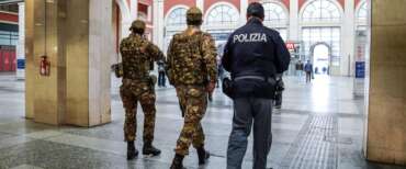 Alta tensione a Torino per i funerali del nomade ucciso durante una rapina: attesi migliaia di sinti da tutta Italia