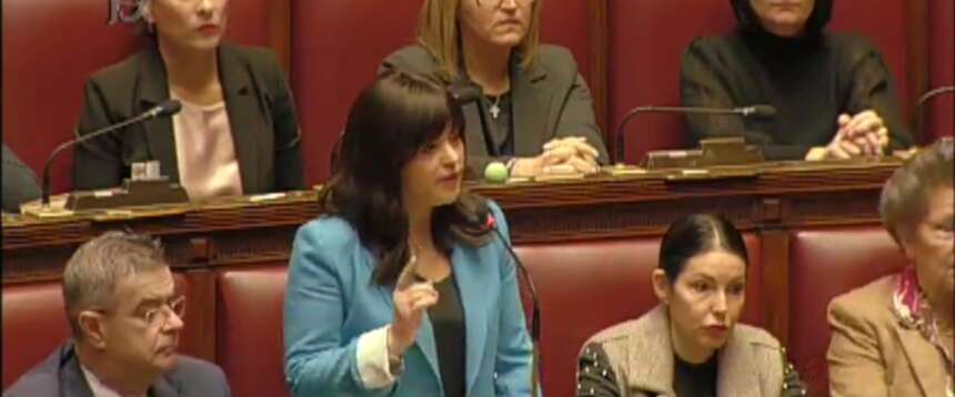 FdI chiede un’informativa a Nordio sul miliardo di euro in mascherine del governo Conte. La sinistra trema