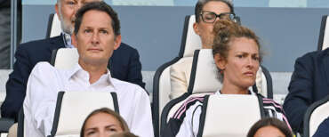 Cinema, fondi negati ai figli dei vip. Nella “tagliola” del ministro Giuli parenti di Elkann, Fuksas e dei principi Ruspoli