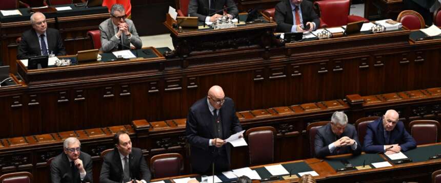 Prorogati gli aiuti a Kiev, Crosetto: “Retrocedere è prolungare la guerra. C’è un’emergenza uguale a Gaza, Mosca non si è fermata mai”