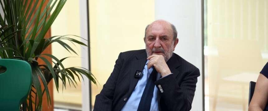 Uomo e Tecnica, gli allarmismi eccessivi di Galimberti fra incanto, disincanto e terrore: una lettura critica