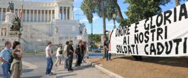 Un omaggio ai caduti della strage kamikaze di Kabul del 2009