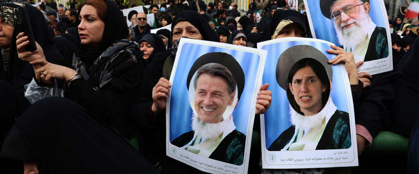 Iran, gli Ayatollah non si arrendono, la Schlein sì: a Conte. Il Pd vota la mozione del M5S e si spacca