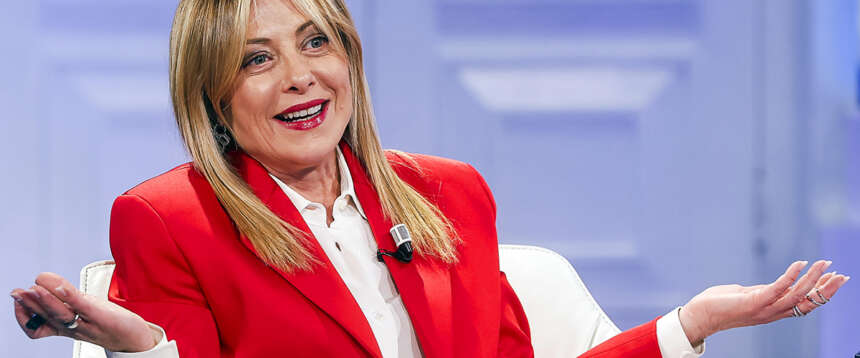 L’anno inizia col botto: triplete su Pil, lavoro e prezzi. Meloni: “Disoccupazione al minimo dal 2004”