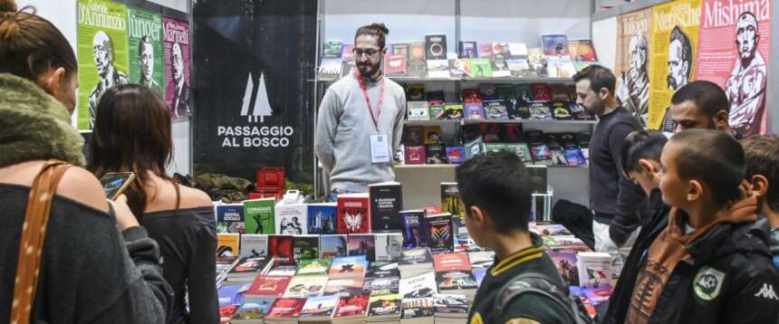 Lo stand di Passaggio al Bosco a “Più libri Più Liberi”