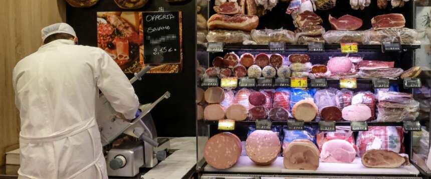 La verità sul prosciutto cotto cancerogeno: dal 2015 è stato inserito dall’Oms nel gruppo 1 insieme con alcol e tabacco