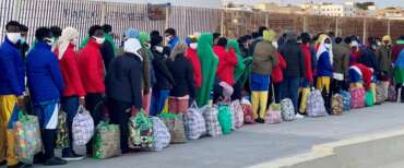 Migranti, la stretta funziona: gli ingressi irregolari in Europa calano del 26% nel 2025. FdI: Il modello Italia dà ottimi risultati