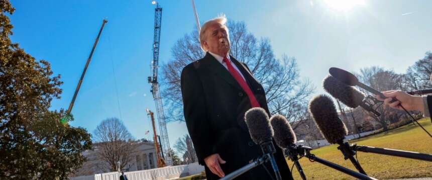 Iran, tutte le opzioni al vaglio di Trump: dai raid aerei all’intelligence. «Quale aiuto alle proteste? Dovrete capirlo da soli»