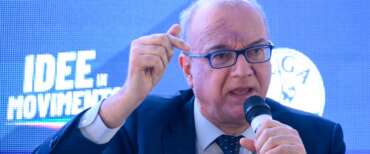 Metal detector nelle scuole, Valditara spiana la sinistra: “Ma quale repressione, è un’esigenza di sicurezza”