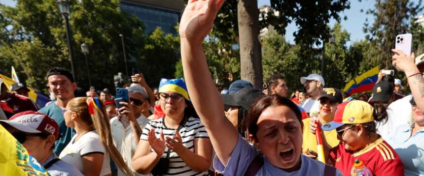 La voce di un italiano che vive a Caracas: “L’85% dei venezuelani è contento, non festeggia solo per paura”