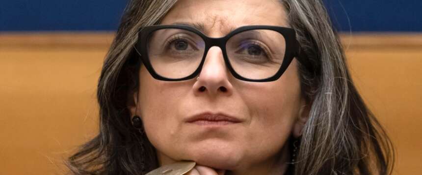 Sassari, la sinistra difende l’onorificenza della “compagna” Albanese: respinta la mozione di FdI