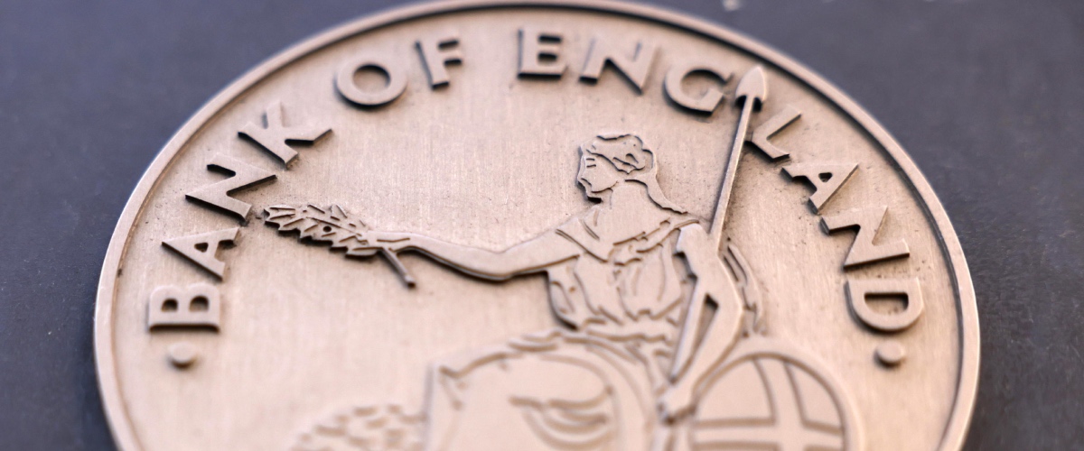 La Banca d’Inghilterra si preoccupa per “l’equità” dei trans e dimentica i problemi economici