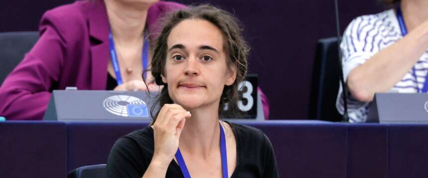 Carola Rackete, diario di una “speronatrice”: quando incitava a un'”alleanza antifascista” insultando la Meloni