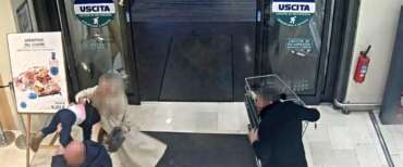 Choc a Bergamo, senzatetto rumeno 37enne tenta di rapire una bimba al supermercato