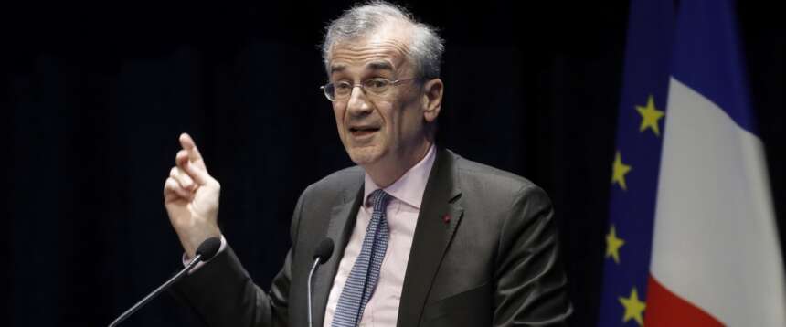 Grosso guaio per Macron: si dimette (con un anno d’anticipo) il governatore della Banca di Francia