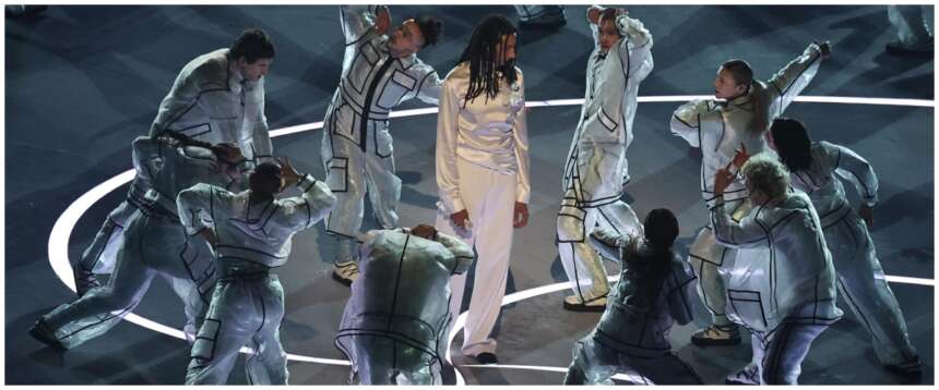 Smontata la bufala di Ghali censurato dalla Rai: le inquadrature delle Olimpiadi sono di una regia internazionale (video)