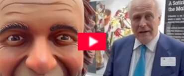 Giani celebra l’installazione per Benigni al Parlamento Ue. Non ci resta che piangere…  (video)