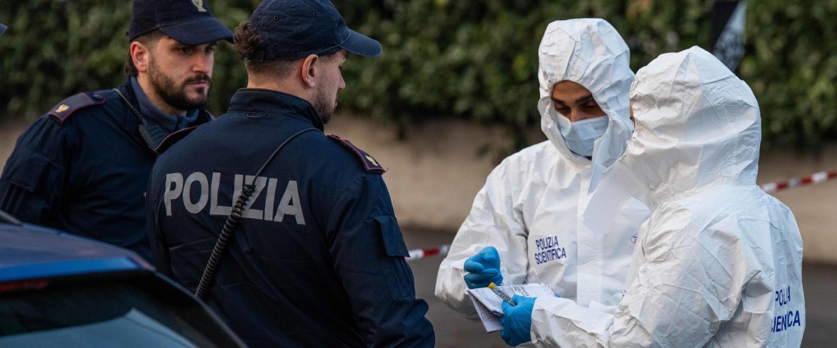 Gravissimo il cinese ferito a Milano e agenti nel mirino. Sos Sap: non venga notificato subito l’avviso di garanzia per atto dovuto Gravissimo il cinese ferito a Milano e agenti nel mirino. Sos Sap: non venga notificato subito l’avviso di garanzia per atto dovuto