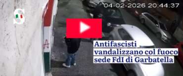 Gli antifascisti giocano col fuoco: fiamme contro la sede di FdI della Garbatella. Arianna Meloni: “Eccoli i figli dell’odio”