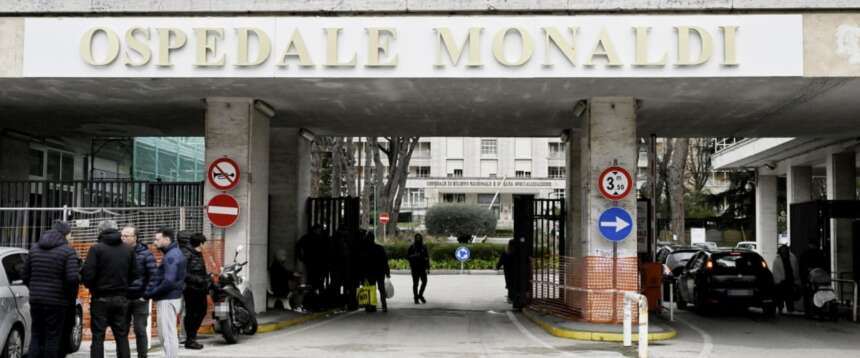 Ospedale Monaldi nella bufera per la morte del piccolo Domenico. Bolzano alza il tiro delle accuse
