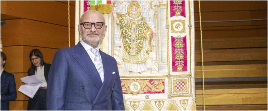 Non solo Pucci. Se il salotto è di sinistra il bodyshaming (anche sul morto) vale…