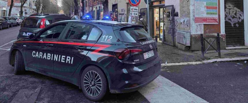 Pistoia, due sedicenni si fingono Carabinieri per truffare un’anziana: arrestati grazie a un cittadino