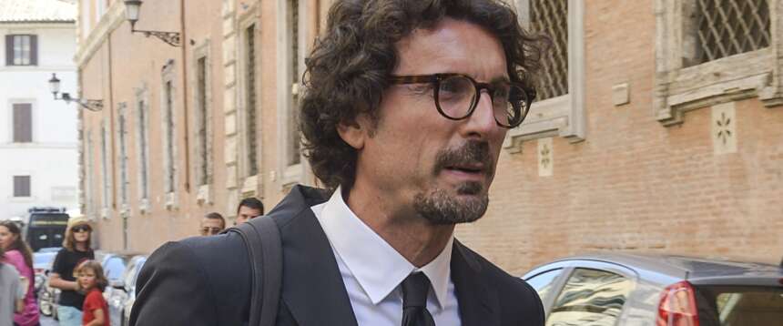 Toninelli spariglia carte col M5S e Conte: al Referendum sulla Giustizia voterà Sì