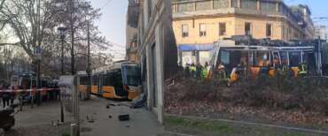 Tram deragliato a Milano, finisce contro un palazzo: il bilancio al momento parla di un morto e almeno 25 feriti, alcuni gravi