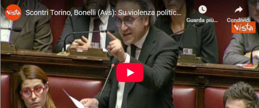 Sinistra nervosa, Bonelli fuori di testa sbotta con Piantedosi: “Eviti di ridere ministro, non faccia i sorrisini…” (video)