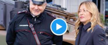 Meloni in visita ai militari di Strade Sicure di stanza alla stazione di Rogoredo