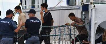 Immigrazione: meno sbarchi nel 2025 grazie al lavoro di intercettazione in mare