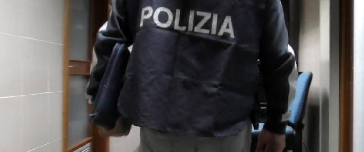 brescia abusava per anni della figlia piccola che resta incinta arrestato l8217uomo di nazionalit224 straniera da Secoloditalia.it brescia abusava per anni della figlia piccola che resta incinta arrestato l8217uomo di nazionalit224 straniera