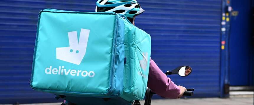 Milano, Caporalato su migliaia di rider: controllo giudiziario per Deliveroo