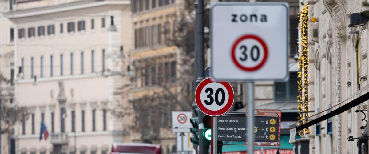 i cittadini vittime della guerra ideologica alle auto nella roma di gualtieri va sempre peggio da Secoloditalia.it i cittadini vittime della guerra ideologica alle auto nella roma di gualtieri va sempre peggio