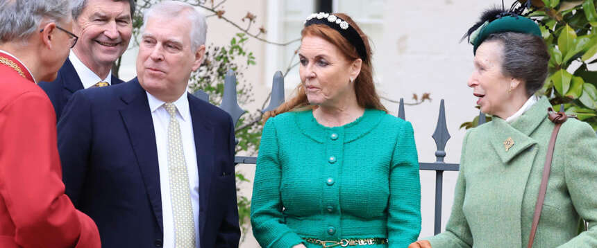 Giallo sulla scomparsa di Sarah Ferguson, moglie del principe Andrea. Aveva scritto a Epstein: “Sposami”