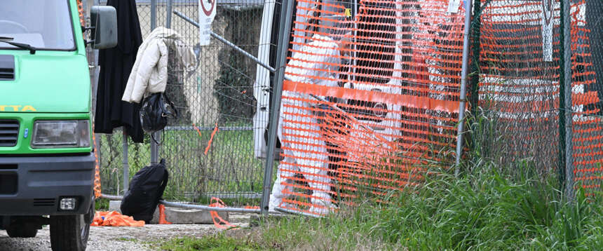 Scandicci, donna decapitata col machete: arrestato un pregiudicato immigrato che si aggirava con un cane aggressivo