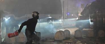 Dietro le piazze violente 2mila antagonisti, con capi, strategia, coordinamento. E il vizio infame di reclutare ragazzini