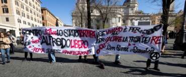 Corteo No Kings a Roma, sinistra, anarchici e odiatori seriali in piazza