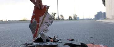 Dubai, tre sopravvissuti ai droni iraniani arrestati: avevano mandato foto alle famiglie per rassicurarle