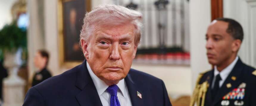 Trump: «Abbiamo distrutto tutte le apparecchiature militari». Poi attacca Spagna e Regno Unito: «Non sono contento»