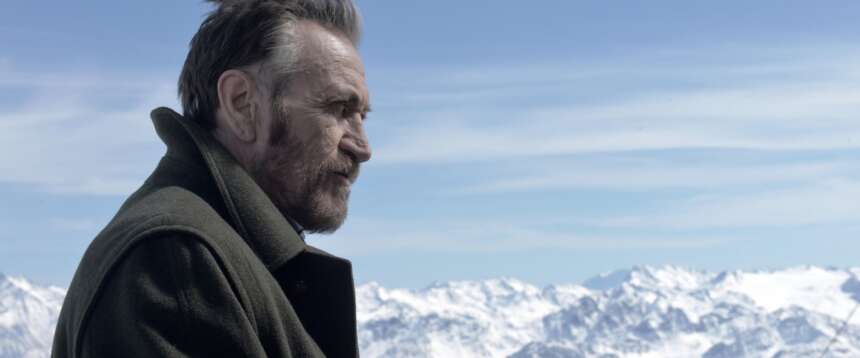 Marco Giallini nelle vesti di Rocco Schiavone nell’amata serie Rai