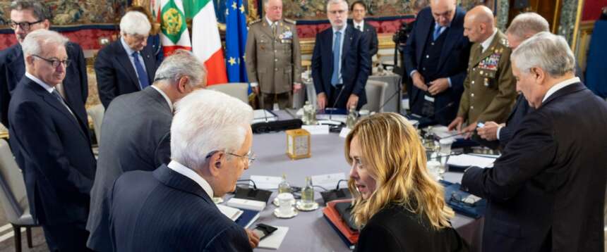 Crisi in Medio Oriente: Mattarella convoca il Consiglio Supremo di Difesa. Tajani: l’emergenza rimpatri è finita