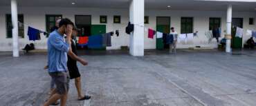 Migranti e medici No Cpr: le chat che animano l’inchiesta sul caso di Ravenna