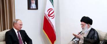 Khamenei ucciso, l’ira di Putin: “Violata ogni norma”. Kiev esulta: lo Zar sta perdendo tutti i suoi alleati