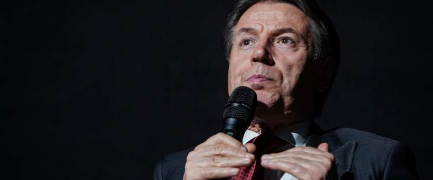 Referendum, Giuseppe Conte ne spara un’altra che allude a calci da sferrare al governo